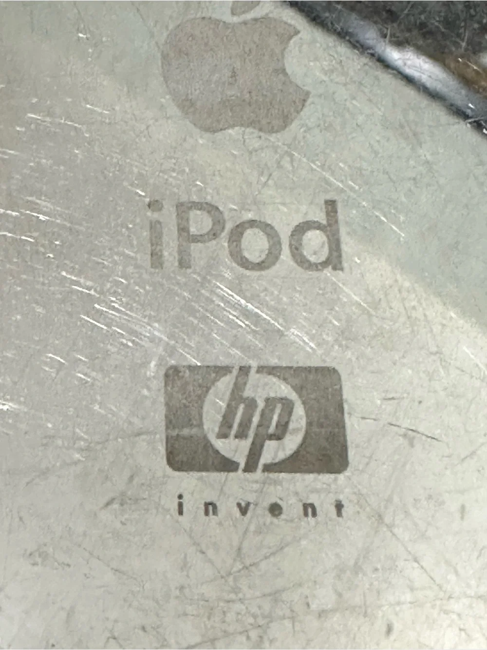 Apple iPod Classic 4th Generation White HP Logo Model MP7001 As Is Parts Only